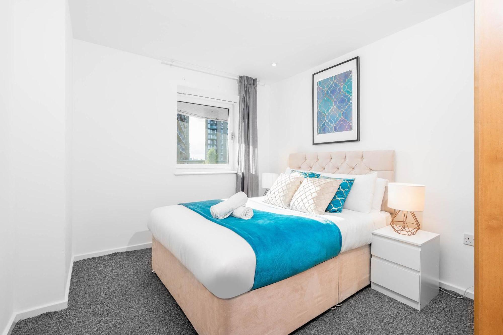 Apartment Luxe Two Bedroom - Centre - Large Balcony - Secure Parking 1001m Birmingham